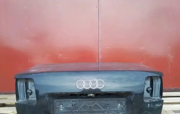 Audi A8 S8 D3 4E Tailgate/trunk/boot lid