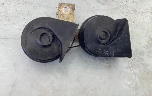 Nissan X-Trail T30 Horn signal 55306