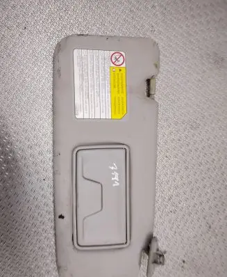 Mitsubishi Grandis Sun visor