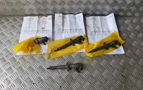 Renault Espace III Fuel injectors set 0445110038 8200010074