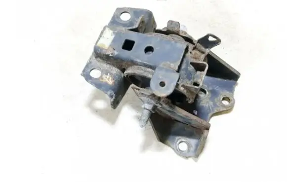Toyota Corolla E120 E130 Engine mount bracket n22180