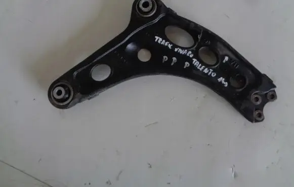 Renault Trafic III (X82) Front lower control arm/wishbone 8452365896