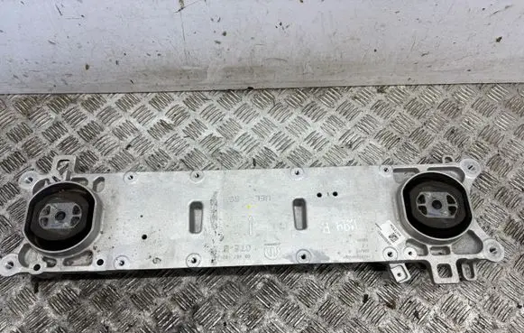 Engine mount bracket