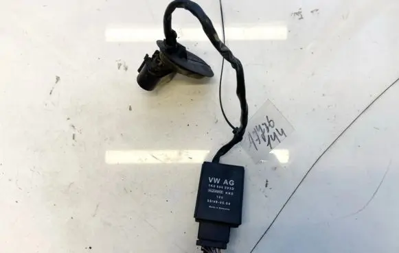 Skoda Octavia Mk2 (1Z) Fuel injection pump control unit/module 1k0906093d