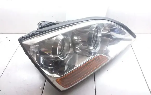KIA Sorento Headlight/headlamp 921023E5XX