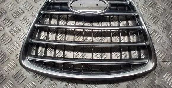 Subaru B9 Tribeca Front bumper upper radiator grill 91122XA07A