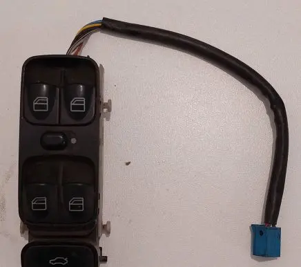 Mercedes-Benz C W203 Electric window control switch A2038200110 501809 30050