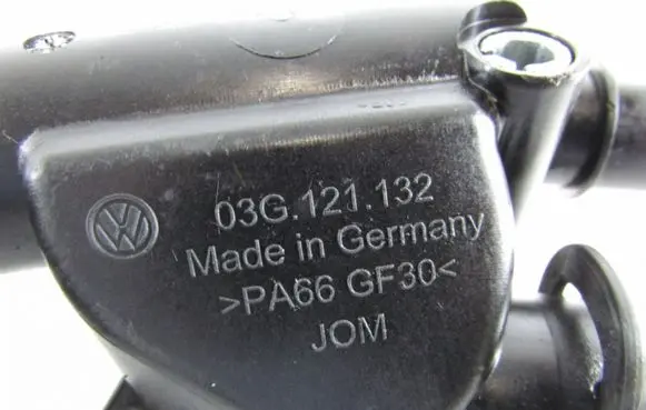 Volkswagen PASSAT B6 Engine coolant pipe/hose 03G121132