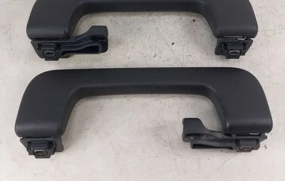 Audi A4 S4 B6 8E 8H Rear interior roof grab handle 8E0857607A 8E0857607 8E0857608