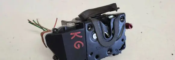 Peugeot 607 Rear door lock