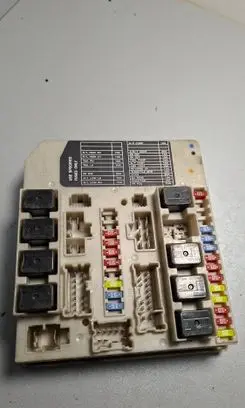 Nissan Note (E11) Fuse box set 284B7AX61A R3196 6F16