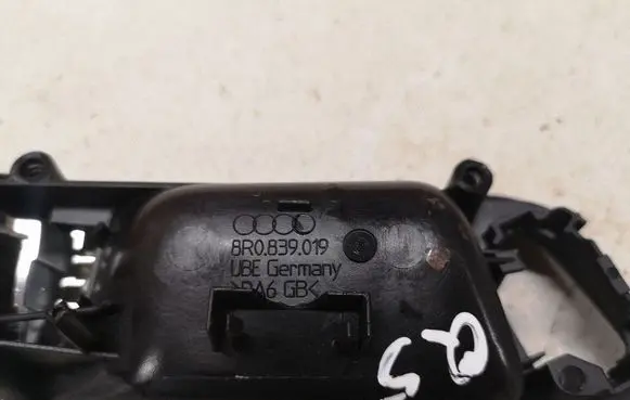 Audi Q5 SQ5 8R Rear door interior handle 8R0839019