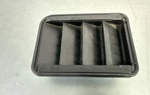 BMW X1 F48 F49 Quarter panel pressure vent 9315932