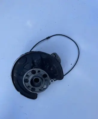 Mercedes-Benz C W205 Rear wheel hub 2303560000