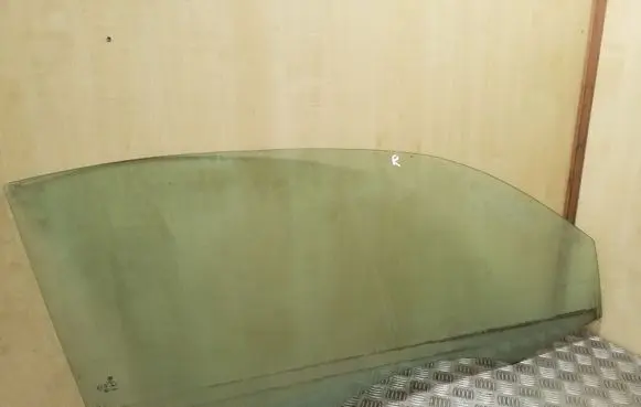 Volkswagen Eos Front door window/glass (coupe) 