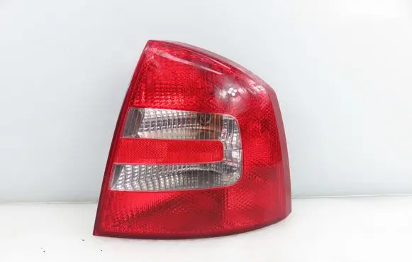 Skoda Octavia Mk2 (1Z) Rear/tail lights 1Z5945112A 1Z5945096A