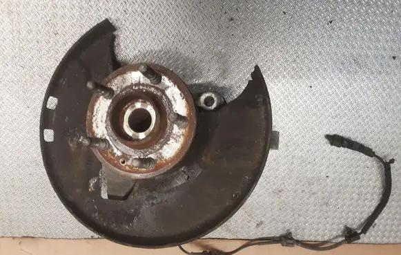 Opel Insignia A Front wheel hub spindle knuckle