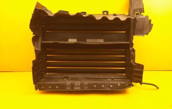 Peugeot 2008 II Intercooler air channel guide 22246P44415