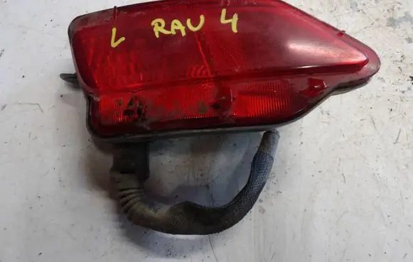 Toyota RAV 4 (XA40) Rear bumper light 