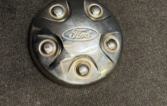 Ford Explorer VI R18 wheel hub/cap/trim LB5C1A096P1C LB5Z1130E LB5Z1130F