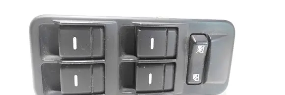 Land Rover Discovery 3 - LR3 Electric window control switch YUD500950