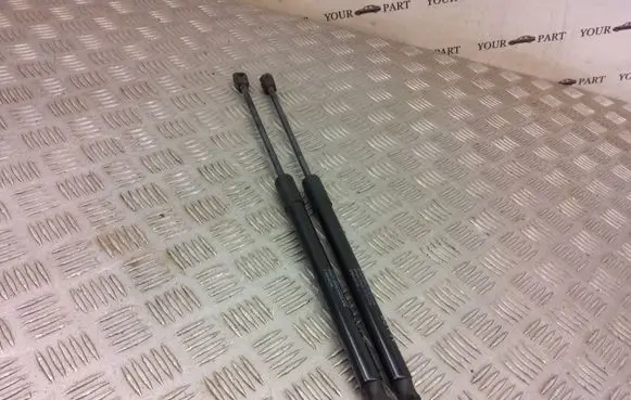 Suzuki SX4 S-Cross Tailgate/trunk strut/damper 8186063t00