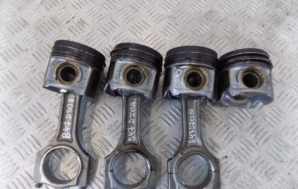 BMW 1 F20 F21 Piston with connecting rod