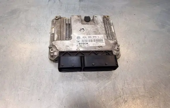 Volkswagen PASSAT B6 Engine control unit/module 03G906056L 03G906021AB 0281015023