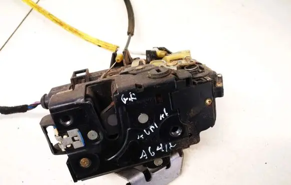 Audi A6 S6 C5 4B Rear door lock 4b0839016g