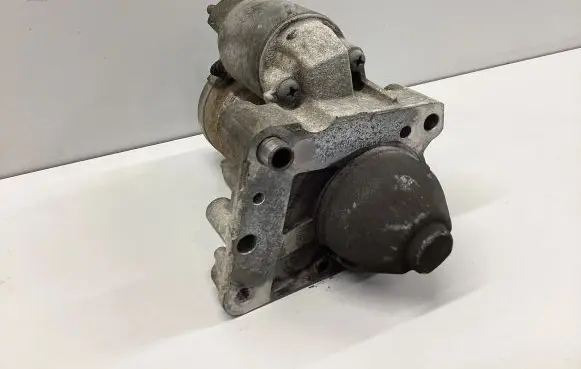 Peugeot 5008 Starter motor 966352888001