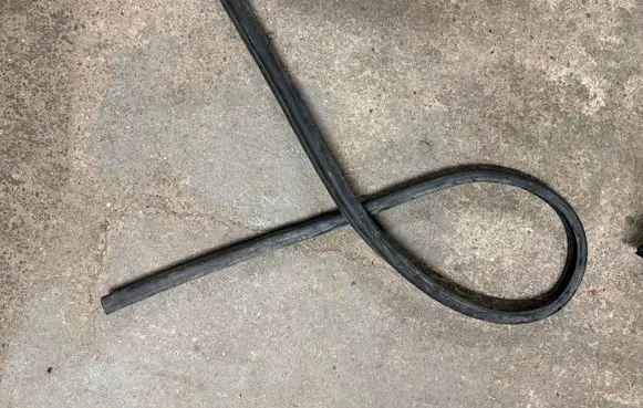 Front door rubber seal
