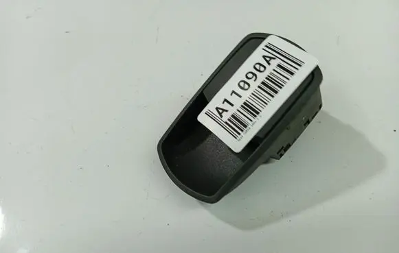 Opel Corsa D Electric window control switch 13189333RW