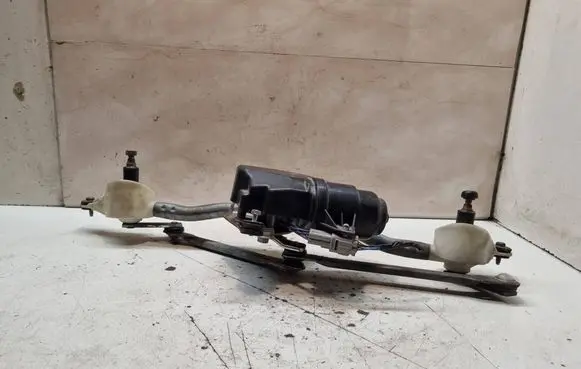 Opel Agila B Front wiper linkage and motor