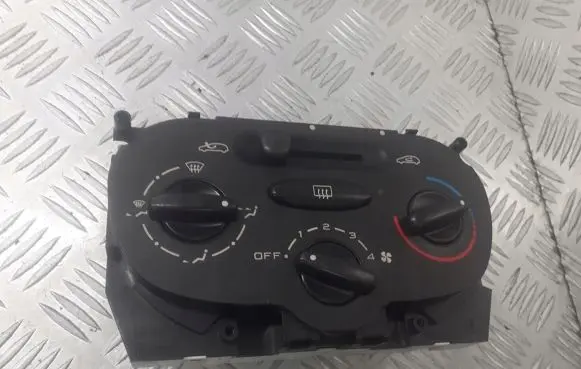 Peugeot 206 Interior fan control switch 10689-01