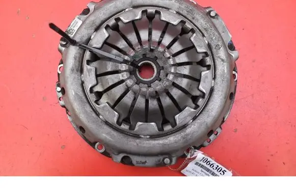 Renault Clio I Clutch set kit 302101221R