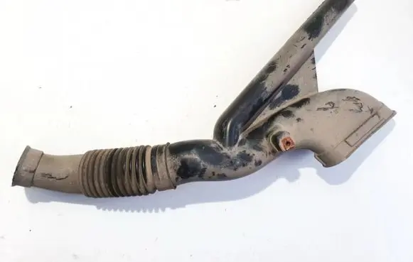 Opel Corsa D Air intake hose/pipe 55557182 467582339