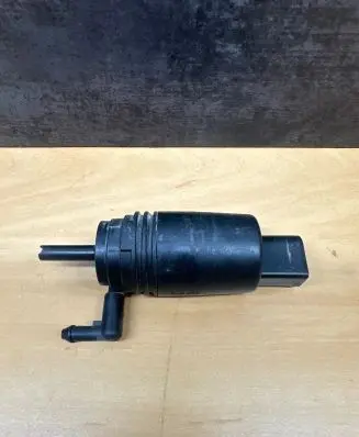BMW 5 E60 E61 Windscreen/windshield washer pump 67128377612 8377612