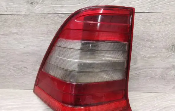 Mercedes-Benz C W202 Rear/tail lights 2028202764