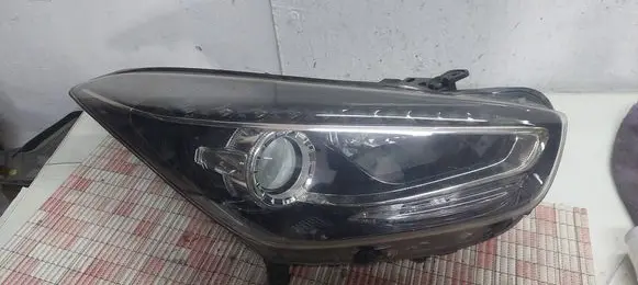 Hyundai i40 Headlight/headlamp 921423Z500