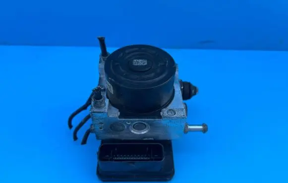 Nissan Navara D23 ABS Pump 476604JK1B 06210244814