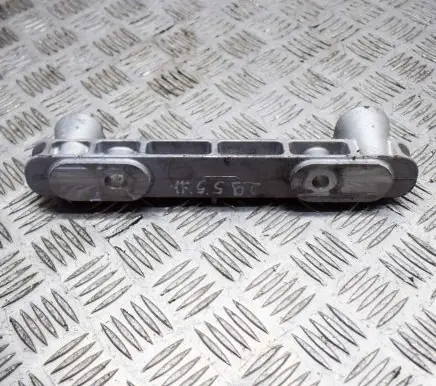 Volvo XC40 Engine mounting bracket 32137504 8889666106