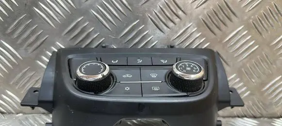 Opel Zafira C Climate control unit 13474051 A2C95502800