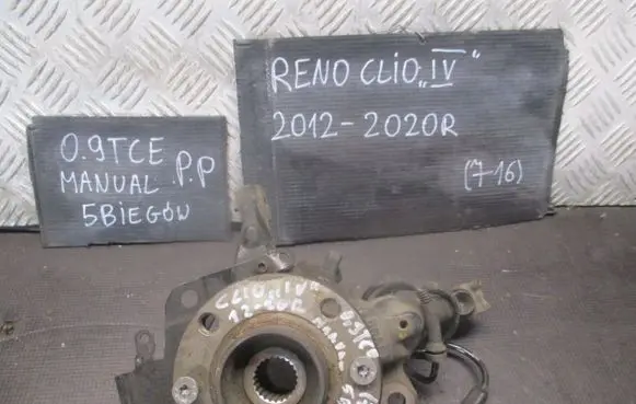 Renault Clio IV Front wheel hub