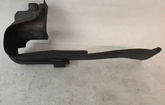 Porsche Macan (95B) Other engine bay part 95B823731