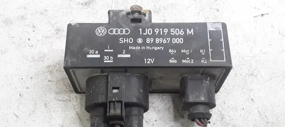 Volkswagen Polo Coolant fan relay 1J0919506M 898967000