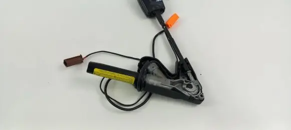 Jaguar X-Type Front seatbelt