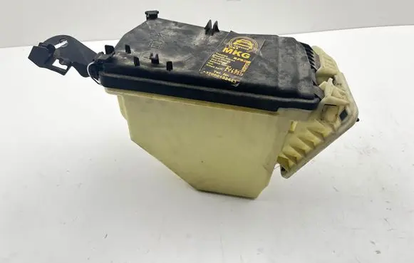 Mercedes-Benz E W212 Fuse box set A2125400082