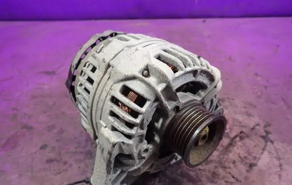 Skoda Fabia Mk1 (6Y) Generator/alternator 047903015Q