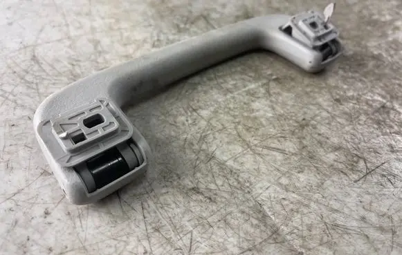 Mitsubishi Grandis Front interior roof grab handle