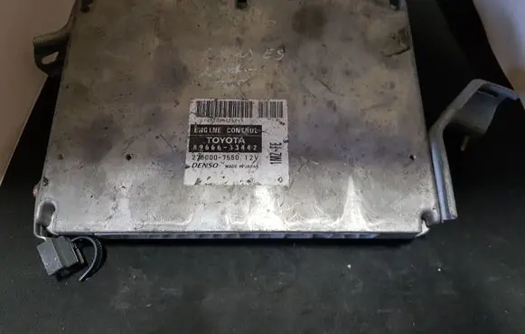 Lexus ES 250 - 300 - 330 Engine control unit/module 8966633442